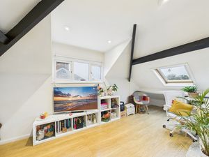 Living Room- click for photo gallery